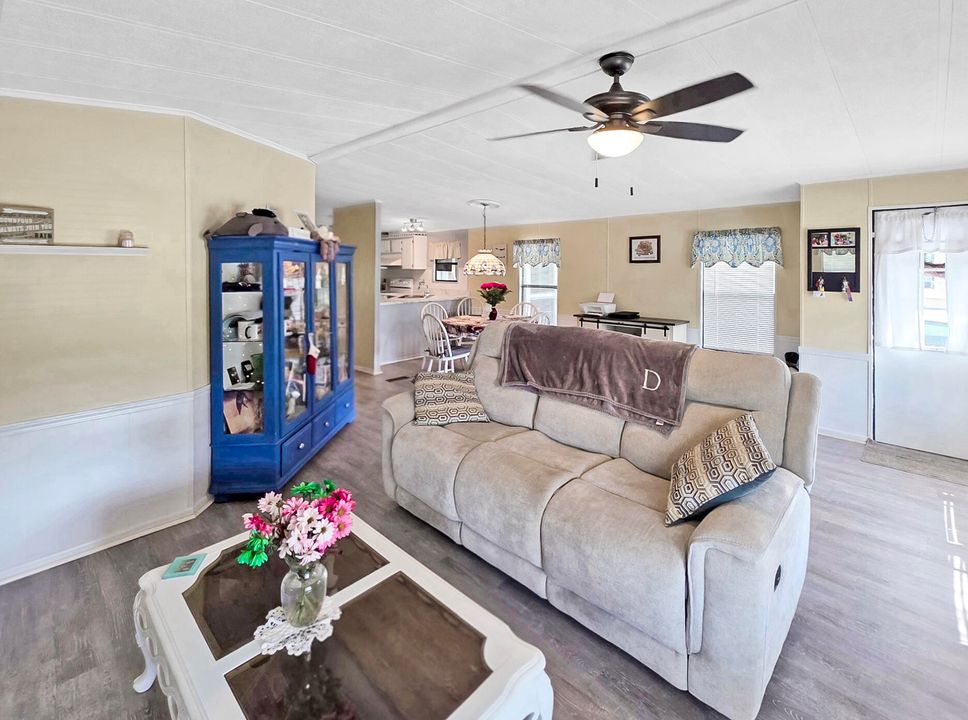 En Venta: $47,000 (2 camas, 2 baños, 1056 Pies cuadrados)