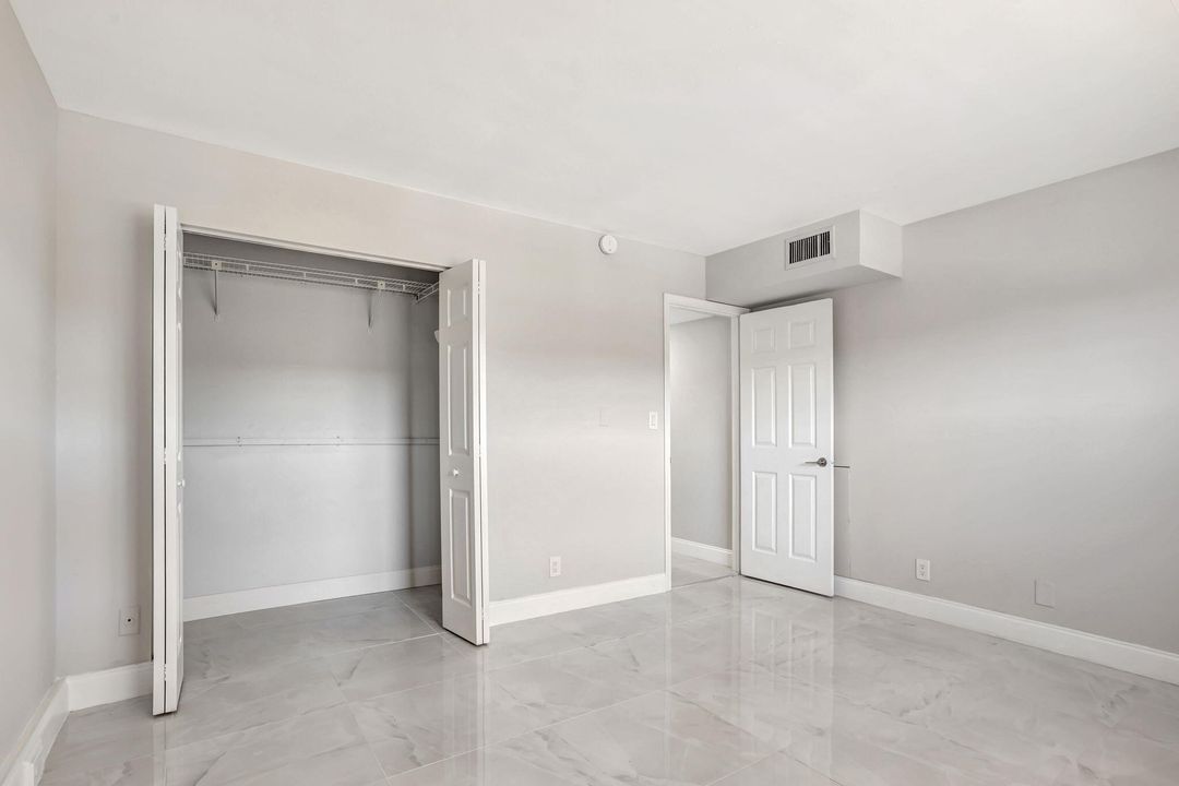 For Sale: $184,999 (2 beds, 2 baths, 1156 Square Feet)