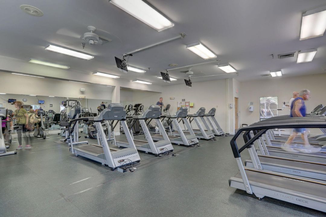 For Sale: $184,999 (2 beds, 2 baths, 1156 Square Feet)