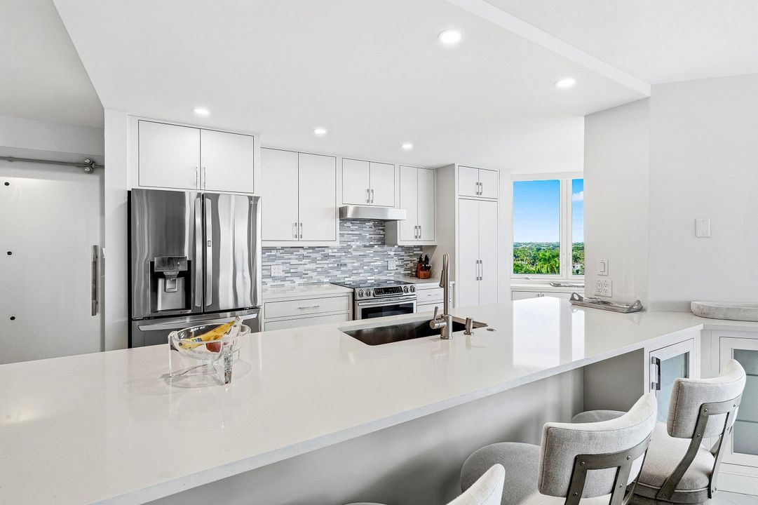 For Sale: $2,240,000 (2 beds, 2 baths, 1479 Square Feet)