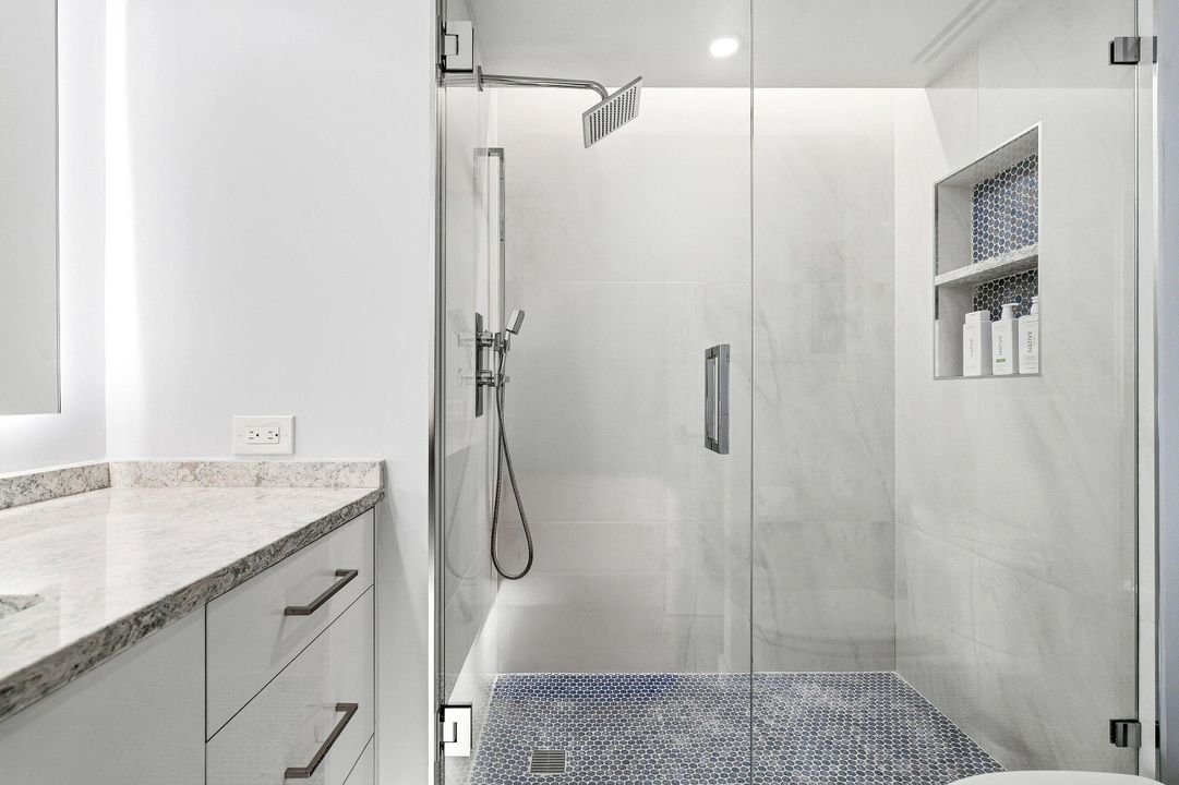 For Sale: $2,240,000 (2 beds, 2 baths, 1479 Square Feet)