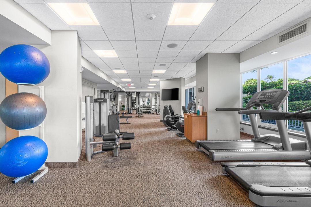 For Sale: $2,240,000 (2 beds, 2 baths, 1479 Square Feet)