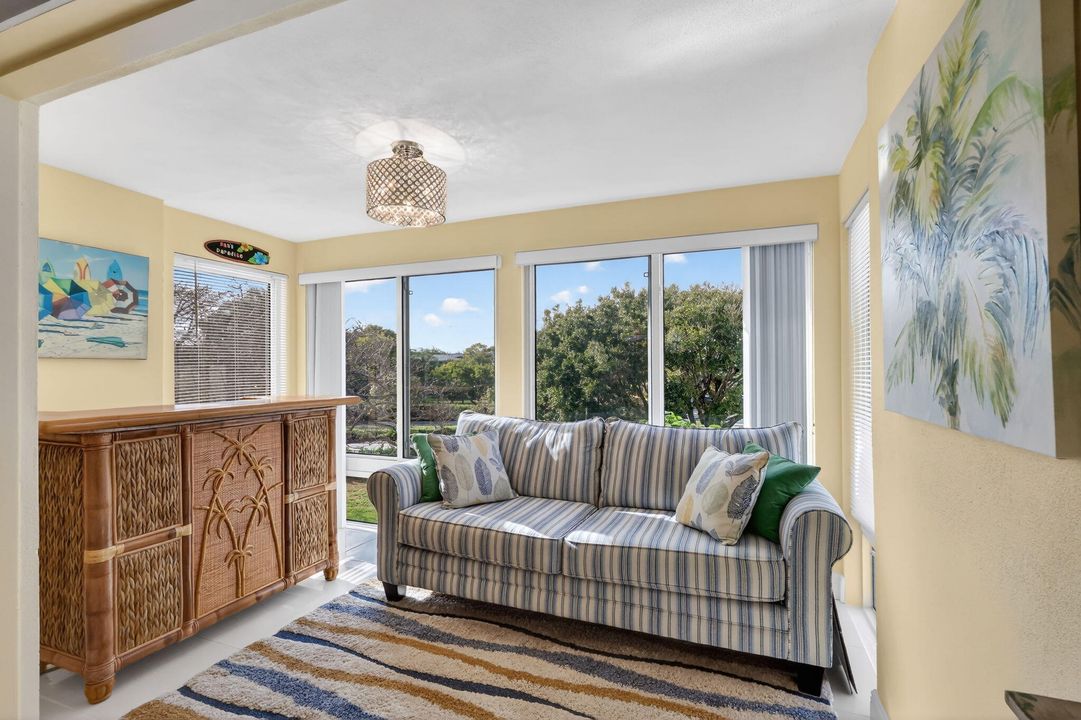 En Venta: $289,000 (2 camas, 2 baños, 1336 Pies cuadrados)