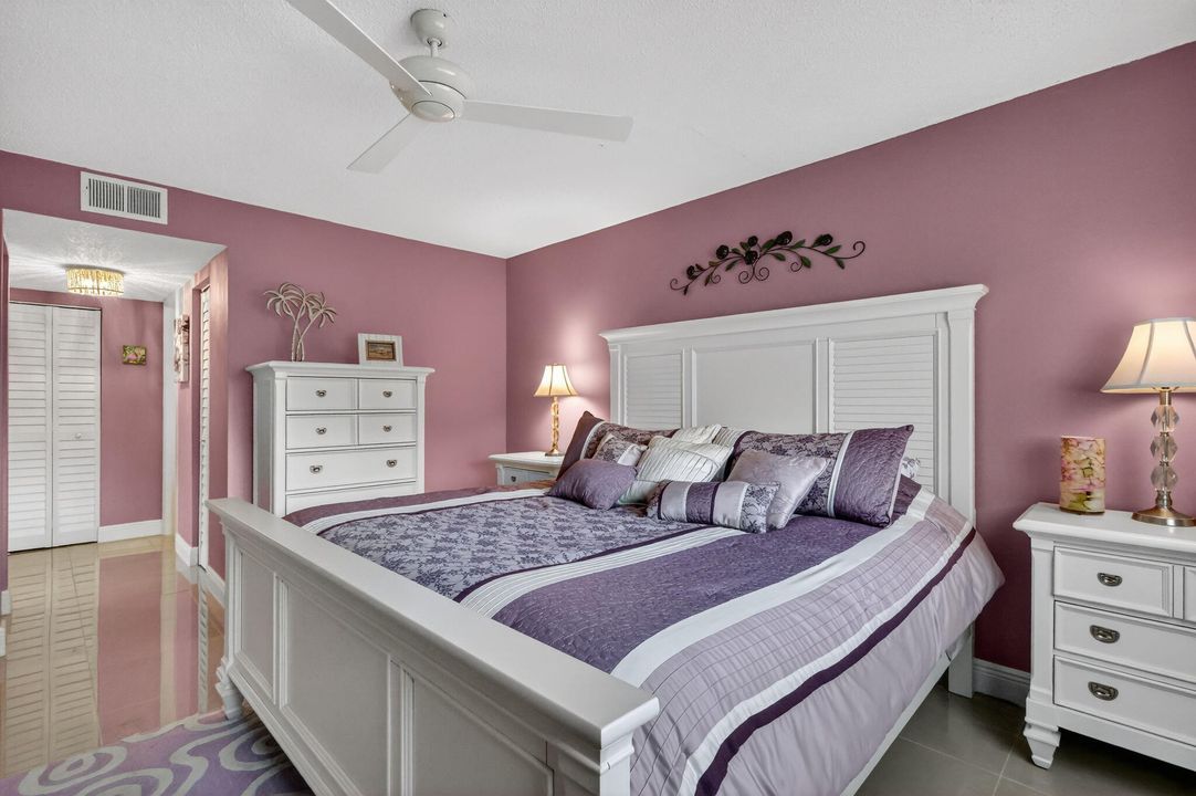 En Venta: $289,000 (2 camas, 2 baños, 1336 Pies cuadrados)