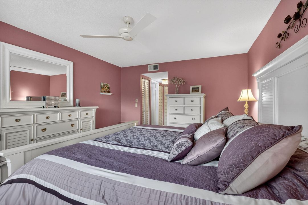 En Venta: $289,000 (2 camas, 2 baños, 1336 Pies cuadrados)