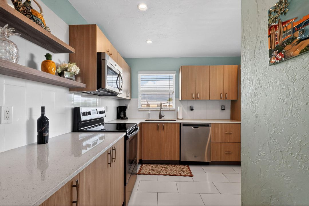 En Venta: $289,000 (2 camas, 2 baños, 1336 Pies cuadrados)