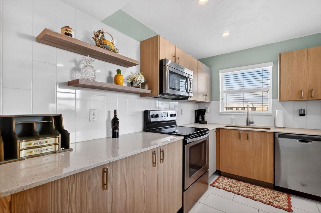 En Venta: $289,000 (2 camas, 2 baños, 1336 Pies cuadrados)