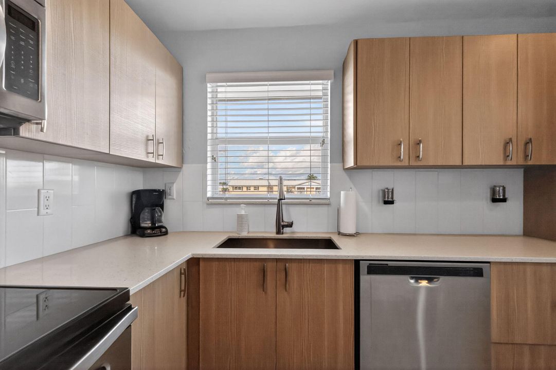 En Venta: $289,000 (2 camas, 2 baños, 1336 Pies cuadrados)