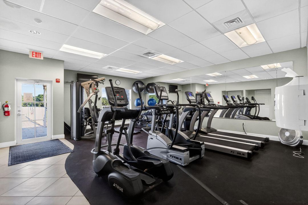 En Venta: $289,000 (2 camas, 2 baños, 1336 Pies cuadrados)