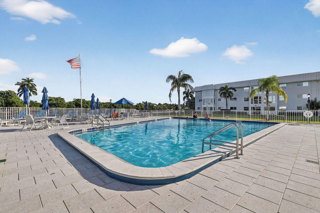 En Venta: $289,000 (2 camas, 2 baños, 1336 Pies cuadrados)