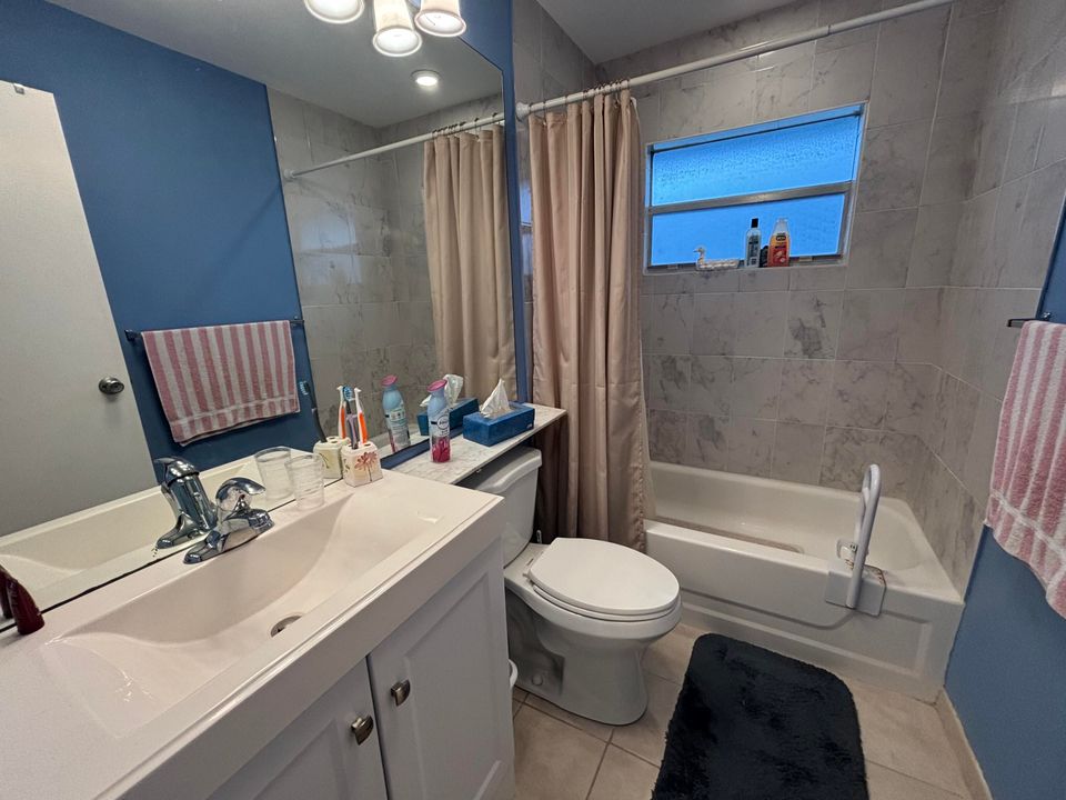 For Rent: $1,650 (2 beds, 2 baths, 883 Square Feet)