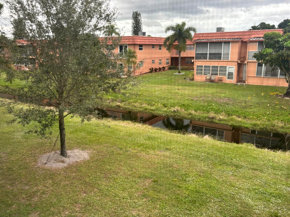 For Rent: $1,650 (2 beds, 2 baths, 883 Square Feet)