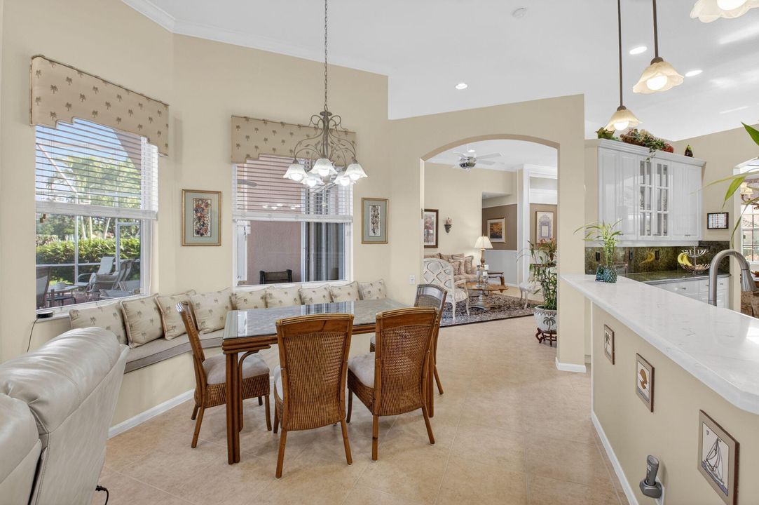 En Venta: $590,000 (3 camas, 2 baños, 2445 Pies cuadrados)