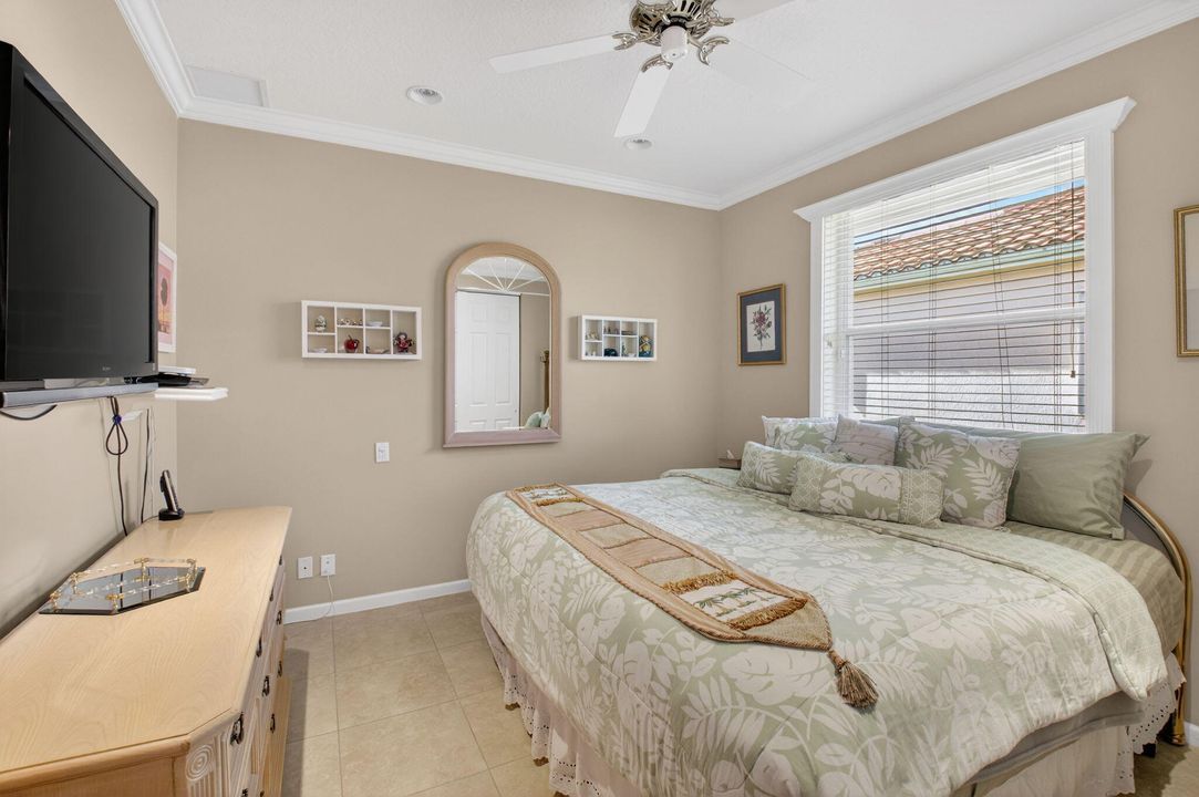 En Venta: $590,000 (3 camas, 2 baños, 2445 Pies cuadrados)