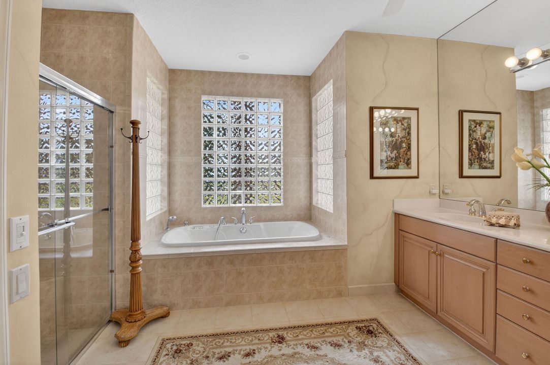 En Venta: $590,000 (3 camas, 2 baños, 2445 Pies cuadrados)