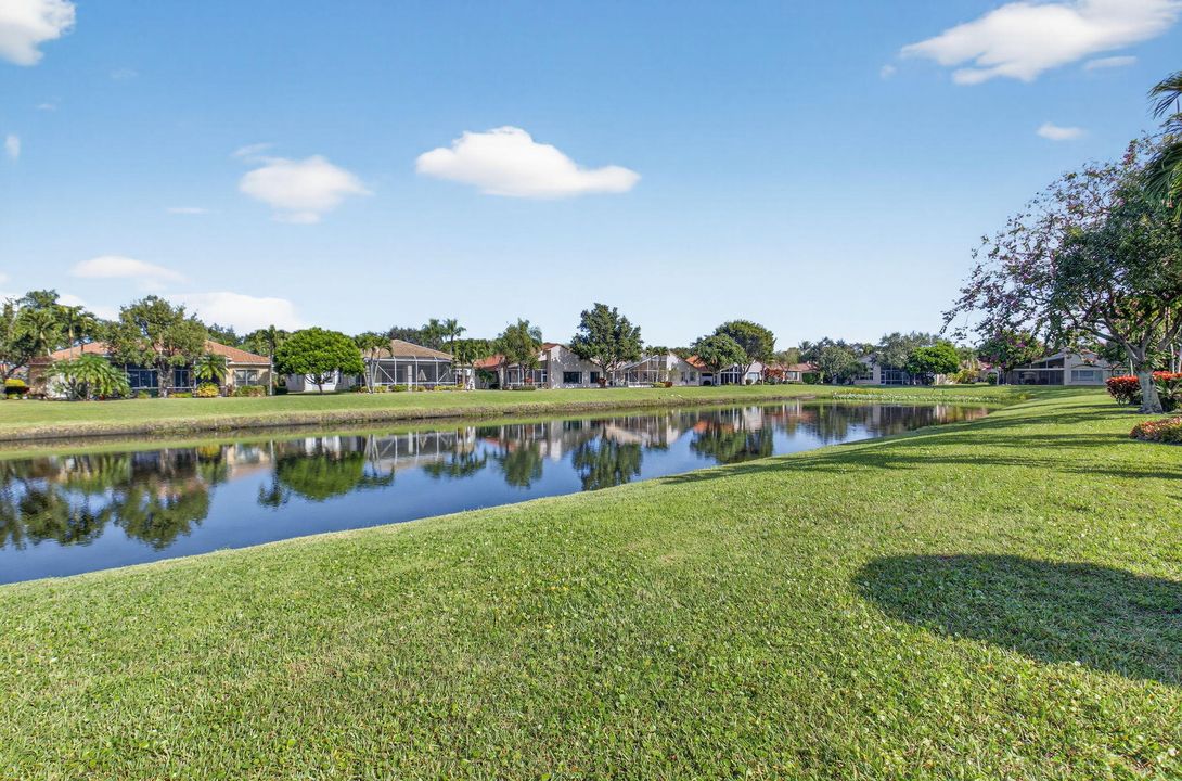 En Venta: $590,000 (3 camas, 2 baños, 2445 Pies cuadrados)