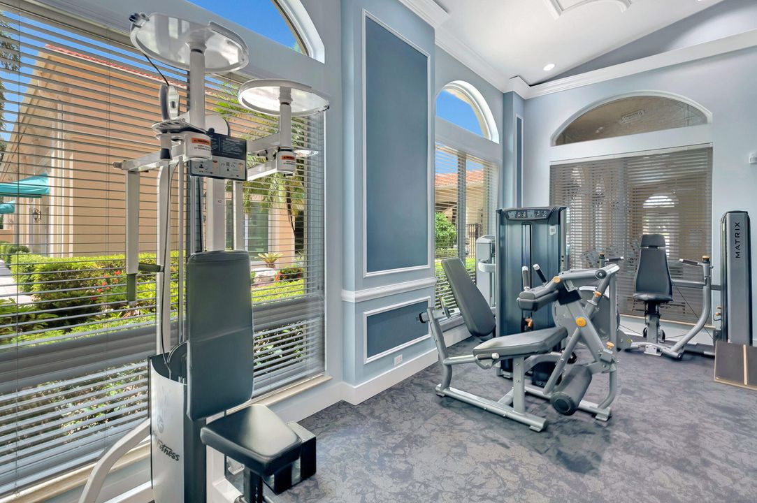 En Venta: $590,000 (3 camas, 2 baños, 2445 Pies cuadrados)