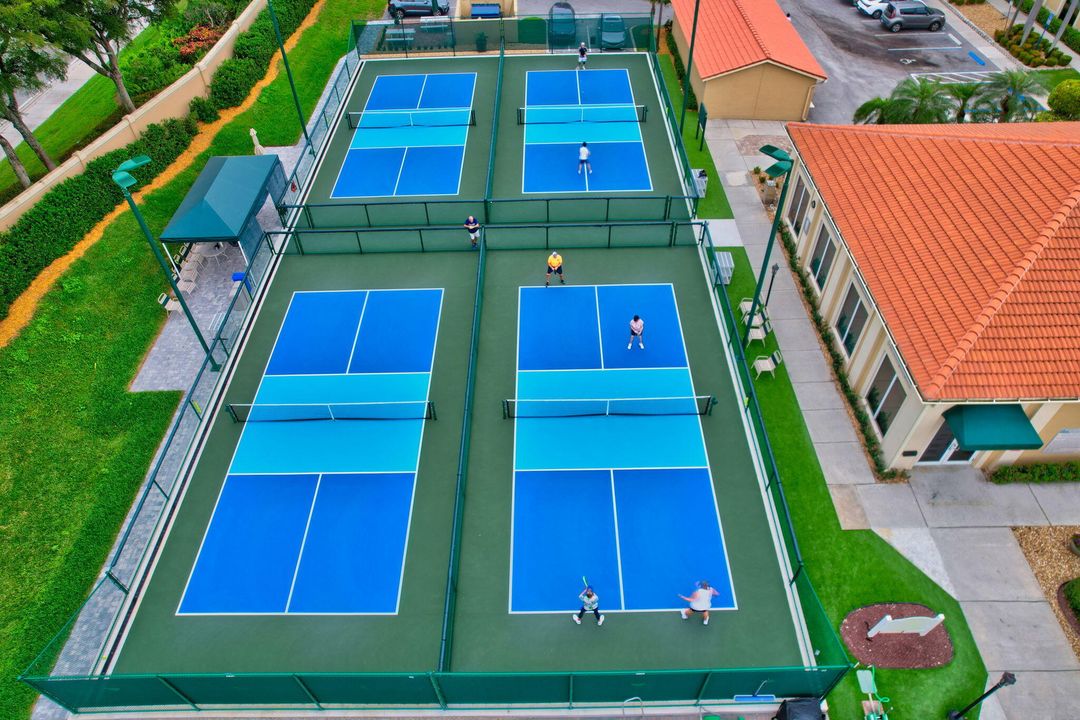 En Venta: $590,000 (3 camas, 2 baños, 2445 Pies cuadrados)