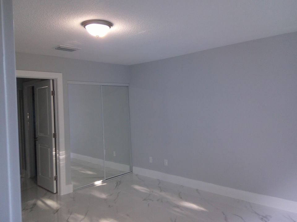 For Sale: $399,900 (3 beds, 2 baths, 1759 Square Feet)