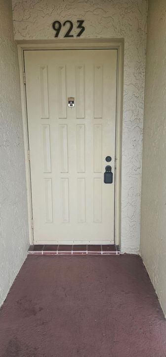 В аренду: $1,950 (2 спален, 2 ванн, 1360 Квадратных фут)