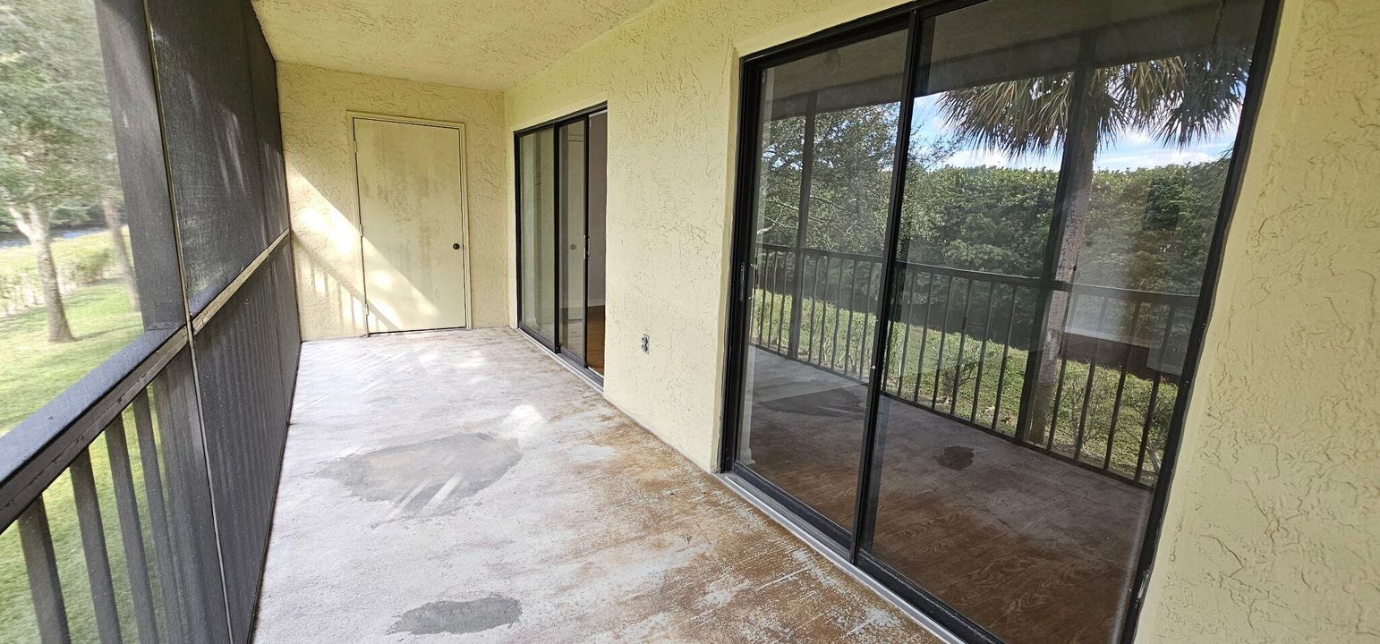 В аренду: $1,950 (2 спален, 2 ванн, 1360 Квадратных фут)