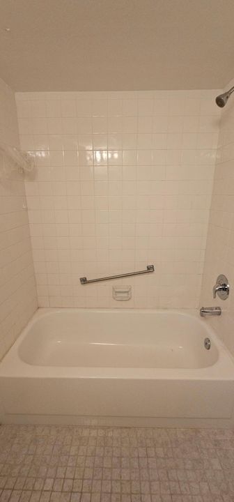 В аренду: $1,950 (2 спален, 2 ванн, 1360 Квадратных фут)