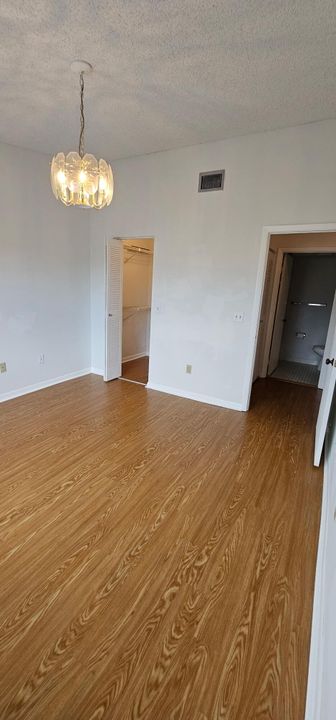 В аренду: $1,950 (2 спален, 2 ванн, 1360 Квадратных фут)