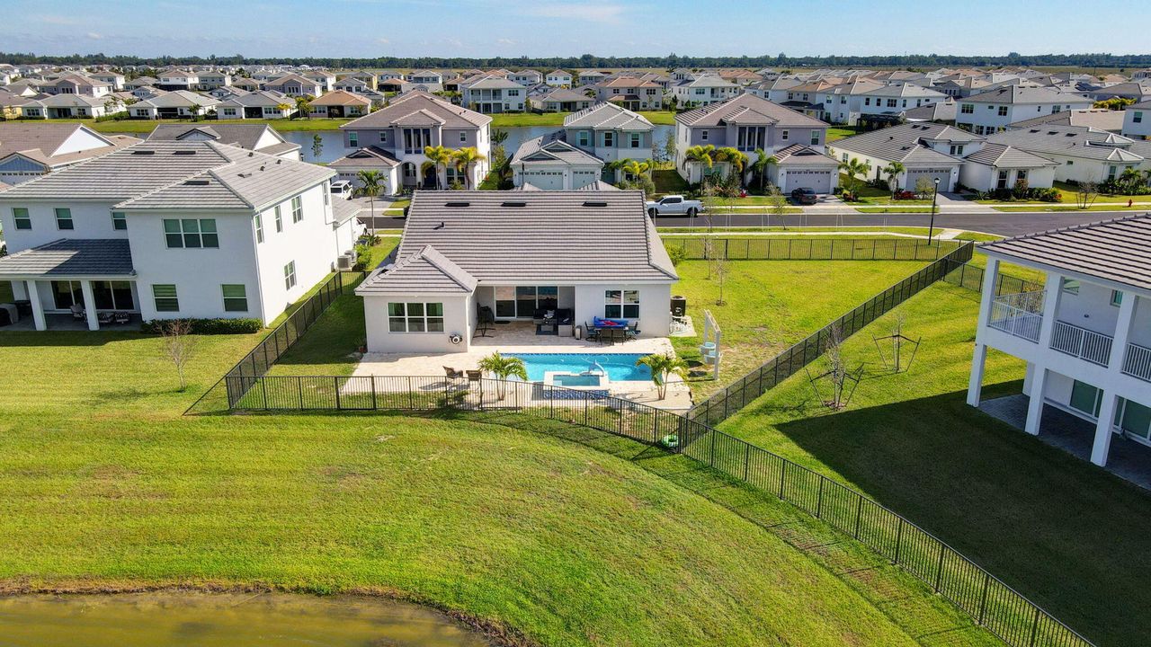 待售: $835,000 (3 贝兹, 4 浴室, 2410 平方英尺)