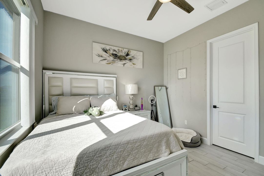 待售: $835,000 (3 贝兹, 4 浴室, 2410 平方英尺)