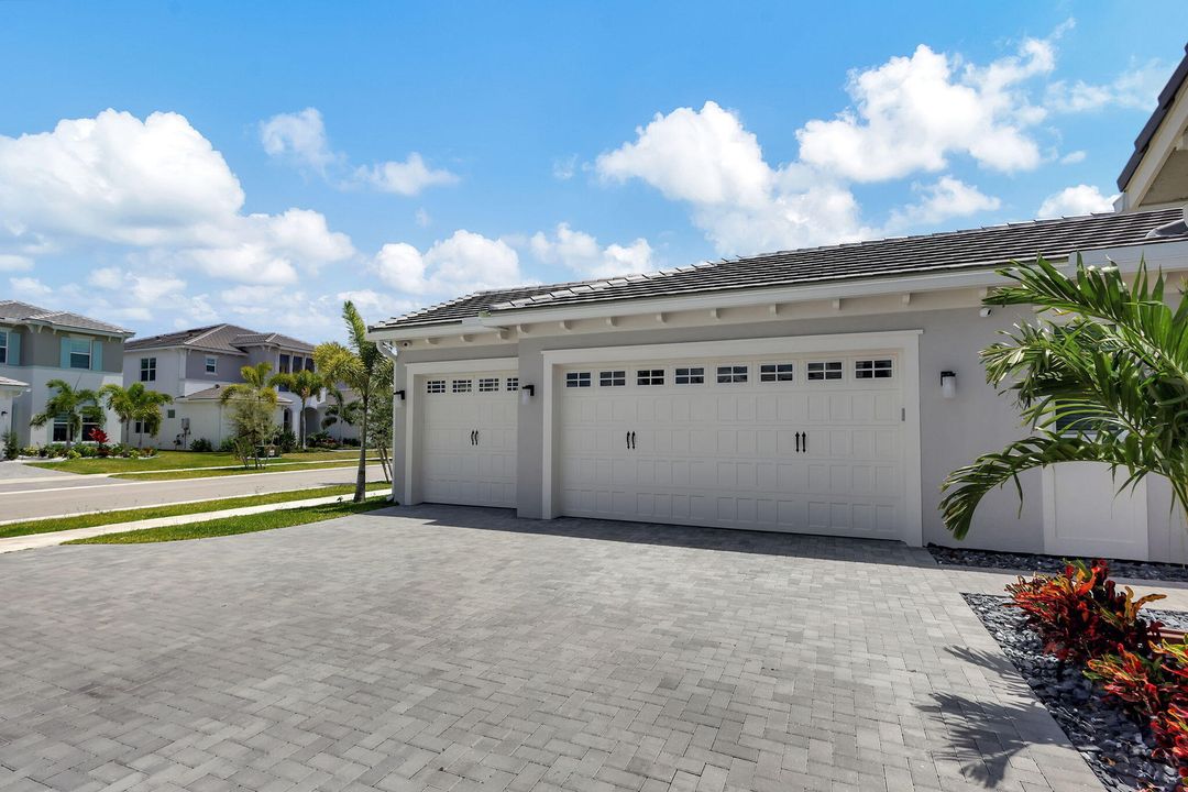 待售: $835,000 (3 贝兹, 4 浴室, 2410 平方英尺)