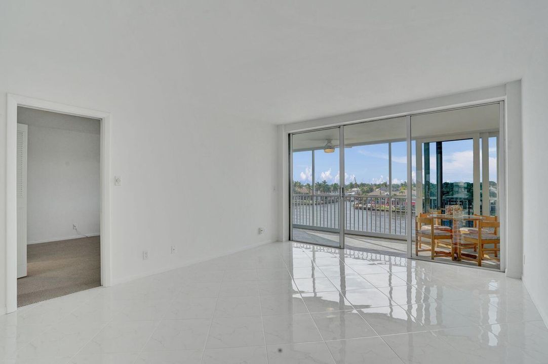 待售: $519,000 (2 贝兹, 2 浴室, 1166 平方英尺)