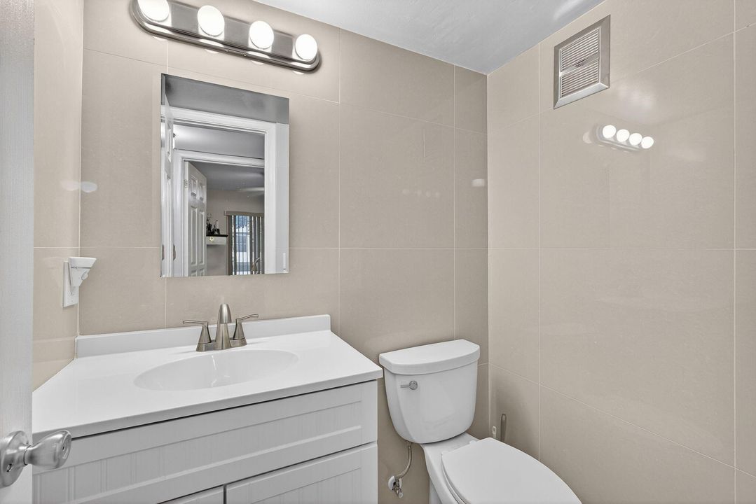 For Sale: $139,900 (2 beds, 1 baths, 798 Square Feet)