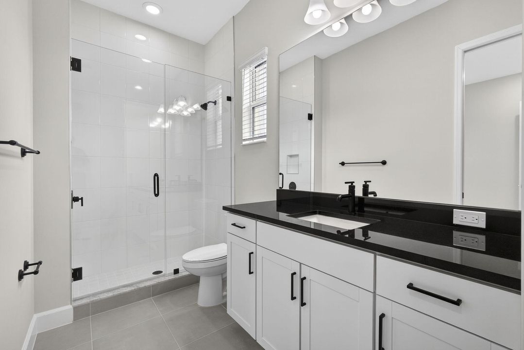 For Sale: $980,000 (5 beds, 5 baths, 4008 Square Feet)