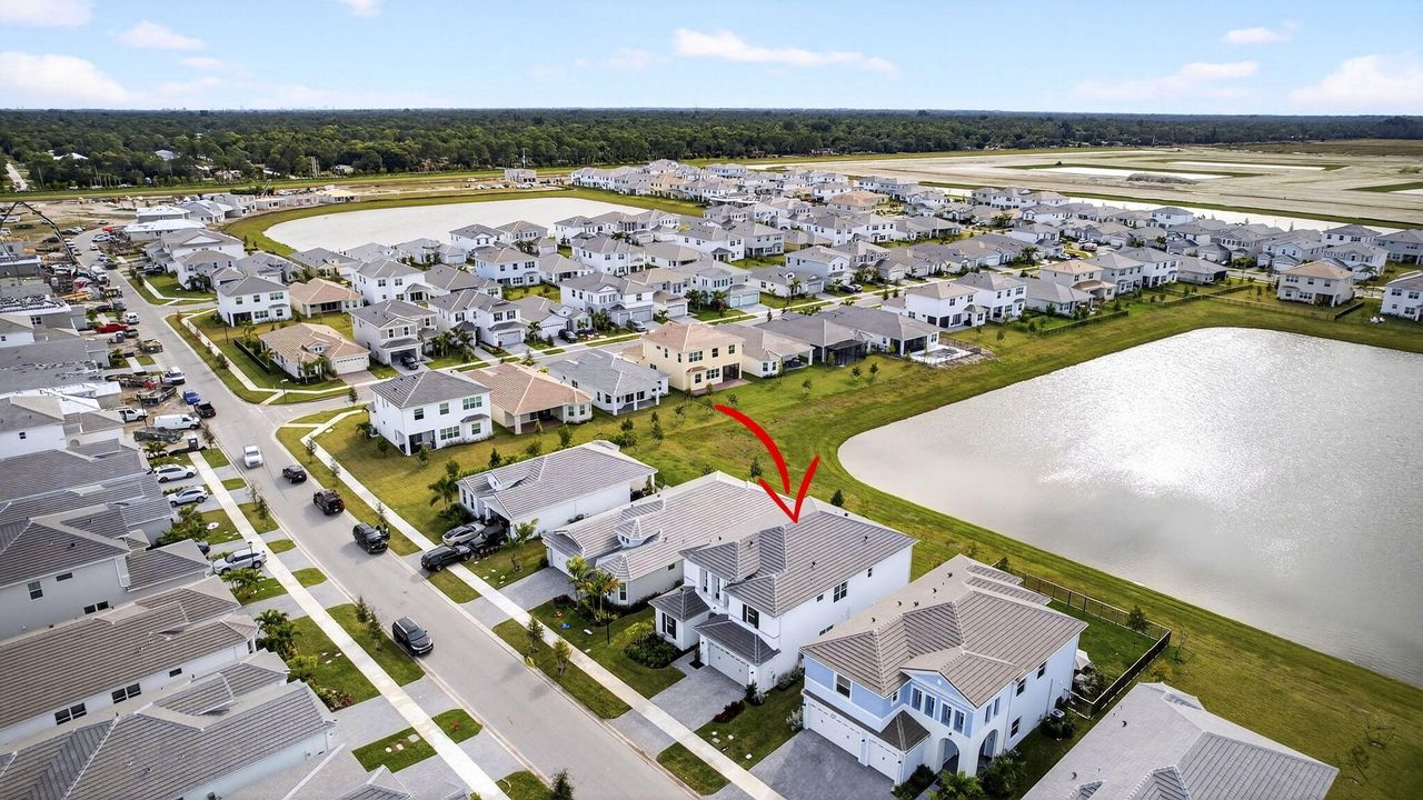 For Sale: $980,000 (5 beds, 5 baths, 4008 Square Feet)