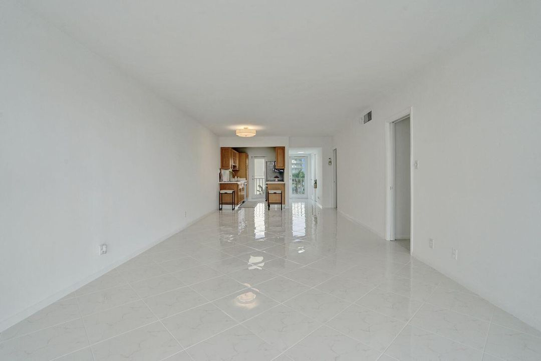 待售: $519,000 (2 贝兹, 2 浴室, 1166 平方英尺)