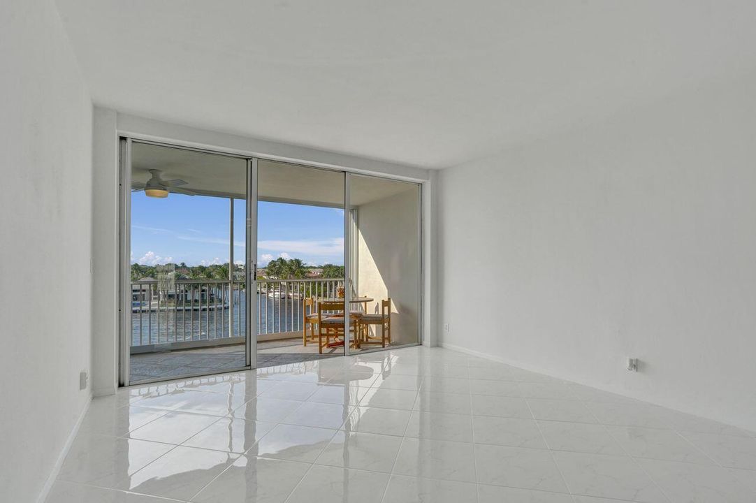 待售: $519,000 (2 贝兹, 2 浴室, 1166 平方英尺)