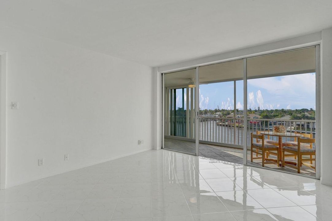 待售: $519,000 (2 贝兹, 2 浴室, 1166 平方英尺)