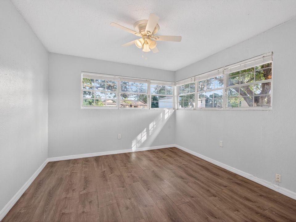 For Rent: $2,750 (3 beds, 2 baths, 2502 Square Feet)