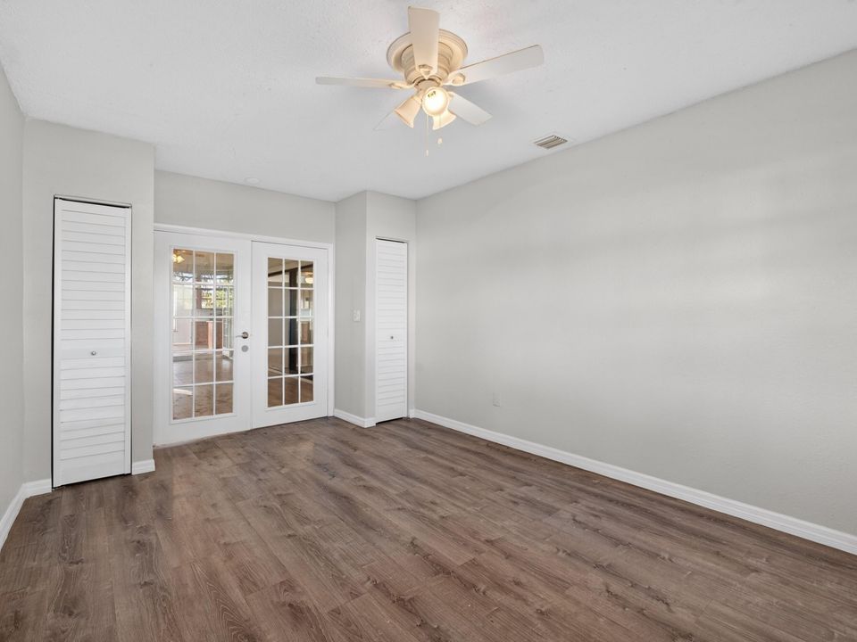 For Rent: $2,750 (3 beds, 2 baths, 2502 Square Feet)