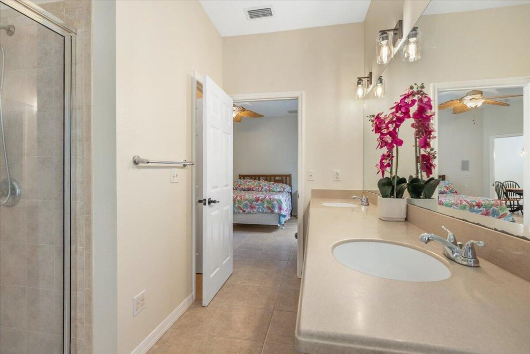 待售: $450,000 (3 贝兹, 2 浴室, 1746 平方英尺)