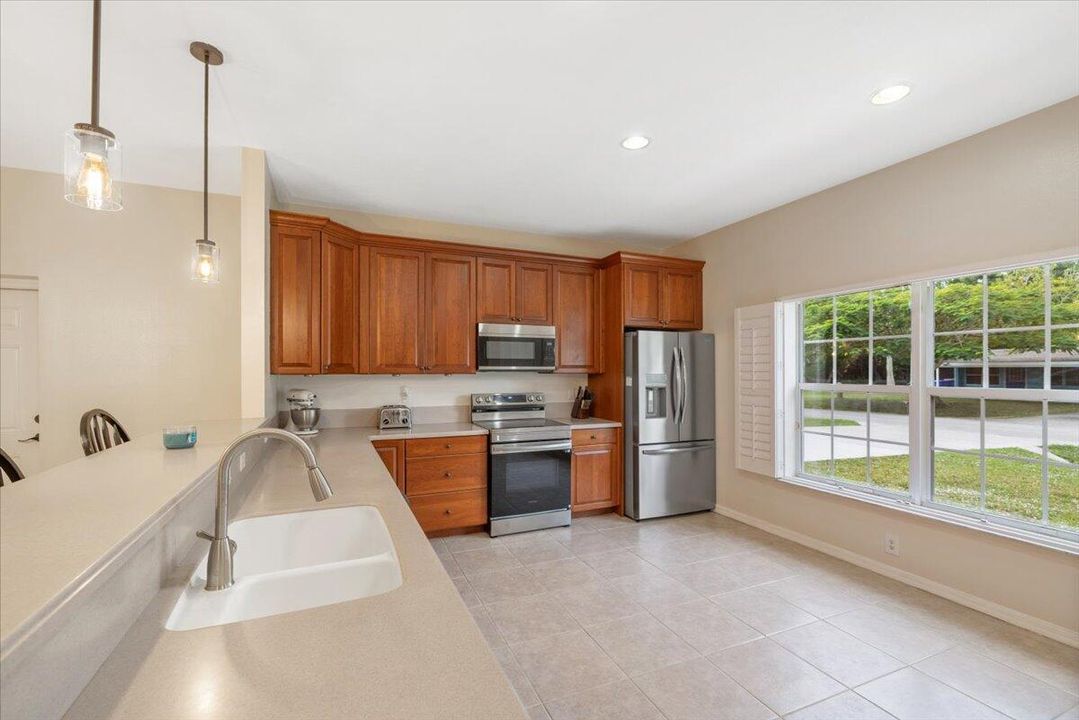 待售: $450,000 (3 贝兹, 2 浴室, 1746 平方英尺)