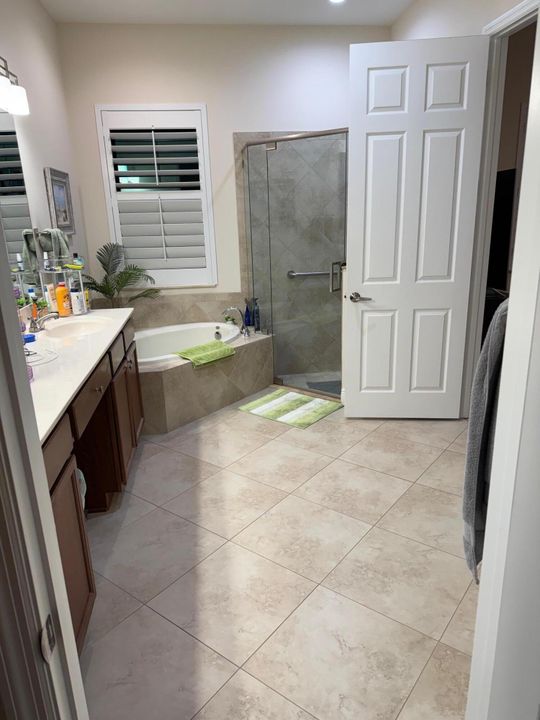 В аренду: $2,600 (2 спален, 2 ванн, 1819 Квадратных фут)