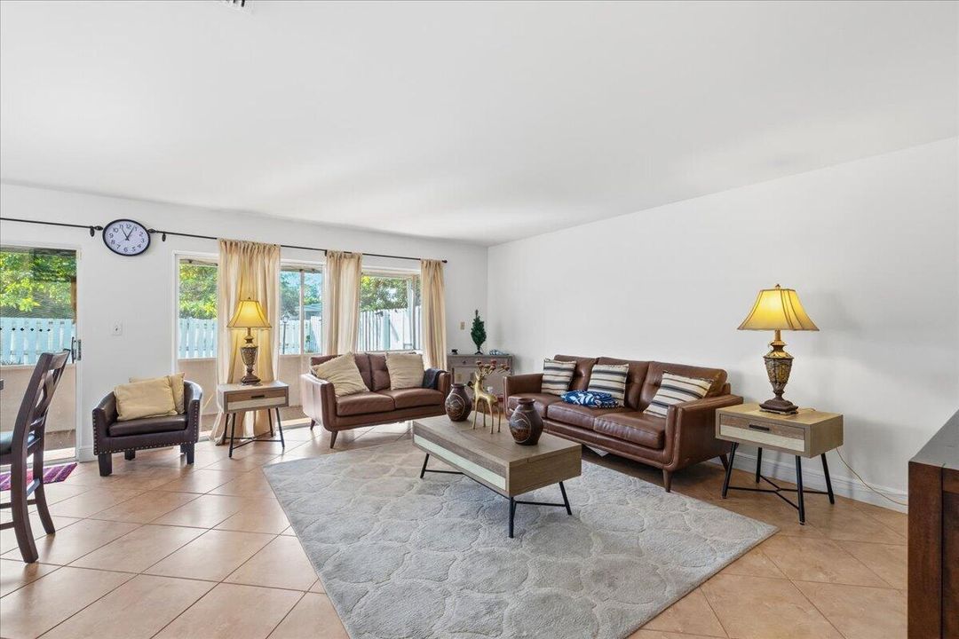 For Sale: $450,000 (3 beds, 2 baths, 1620 Square Feet)