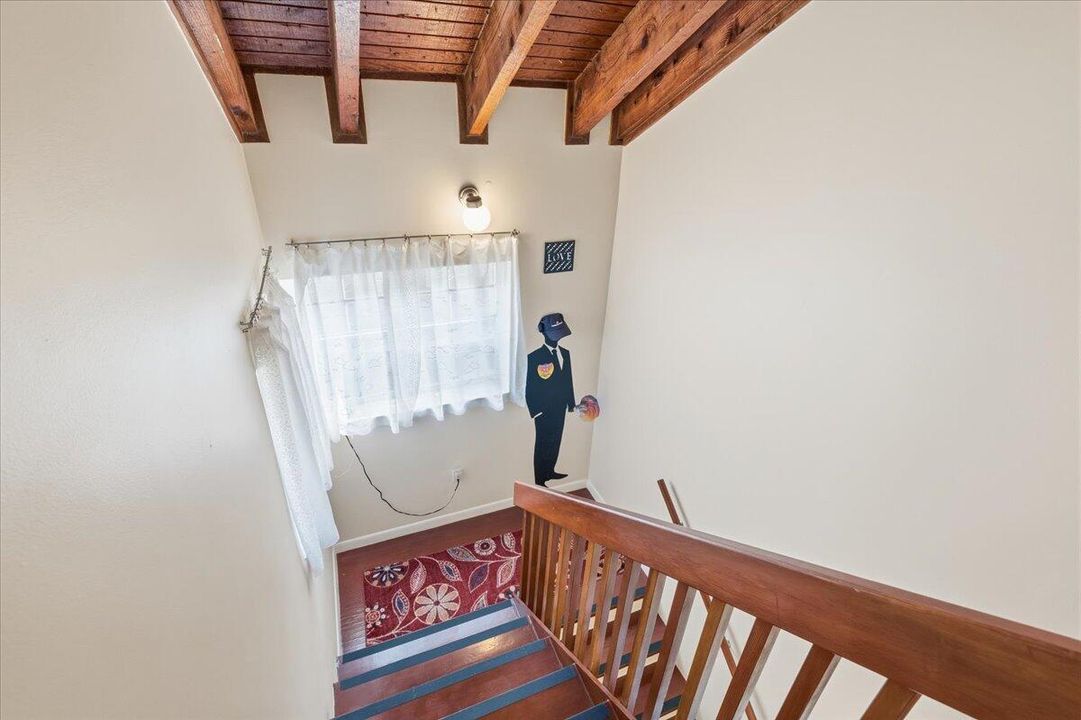 For Sale: $450,000 (3 beds, 2 baths, 1620 Square Feet)