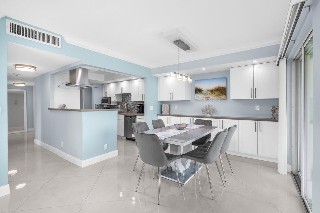 出租: $5,500 (2 贝兹, 2 浴室, 1170 平方英尺)