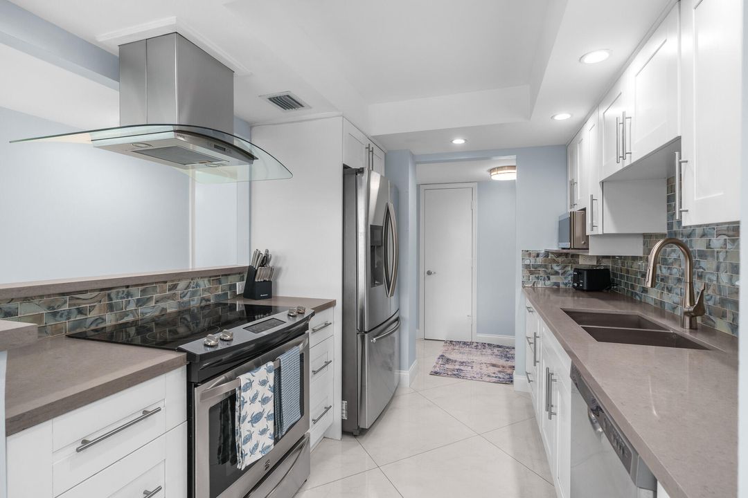 出租: $5,500 (2 贝兹, 2 浴室, 1170 平方英尺)