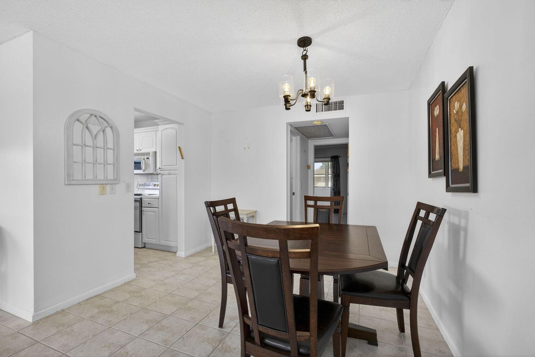 For Sale: $65,000 (1 beds, 1 baths, 702 Square Feet)