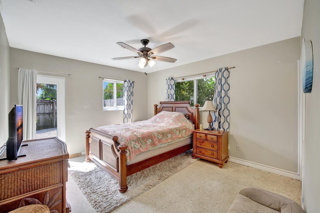 На продажу: $435,000 (2 спален, 2 ванн, 1133 Квадратных фут)