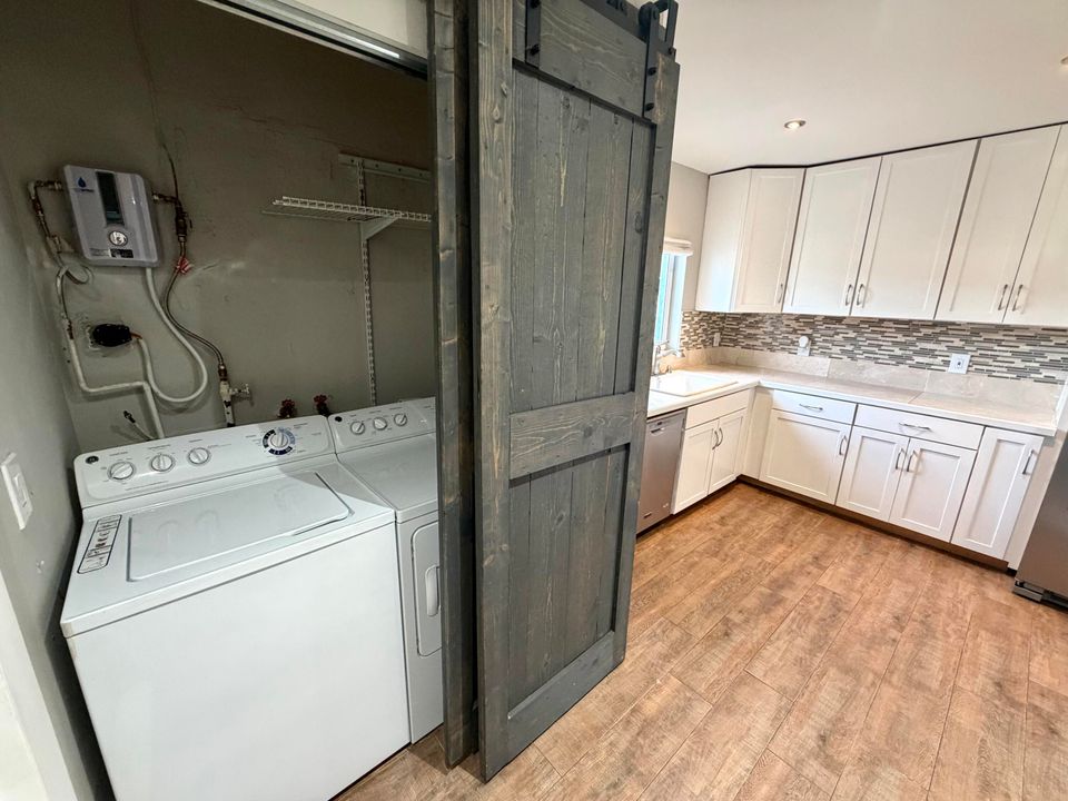 На продажу: $435,000 (2 спален, 2 ванн, 1133 Квадратных фут)