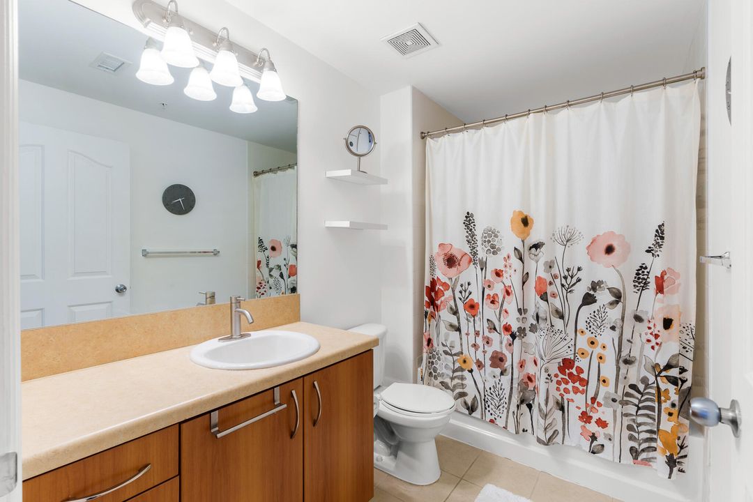 For Rent: $4,700 (2 beds, 2 baths, 1243 Square Feet)